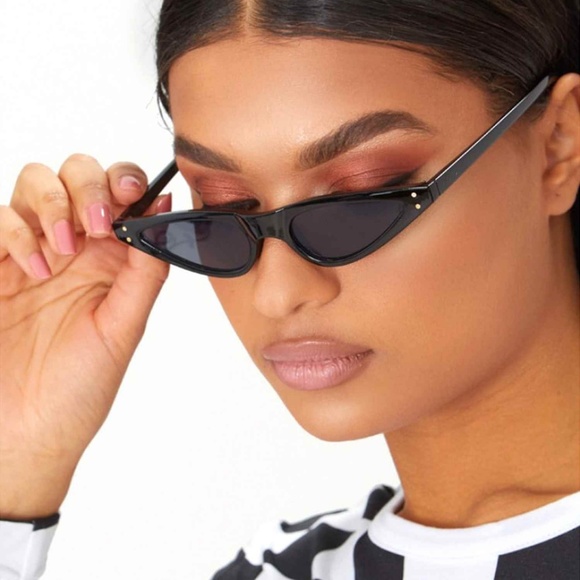 Small Skinny Cat Eye Women Sunglasses Black Lens - Picture 2 of 4